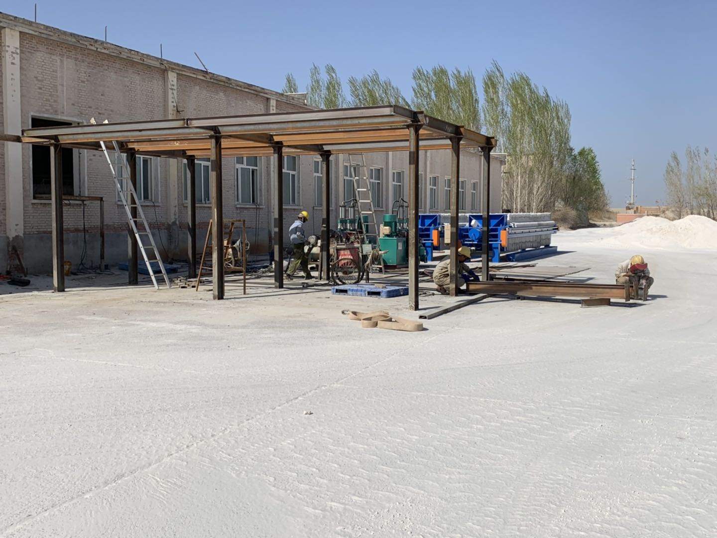 板框施工中